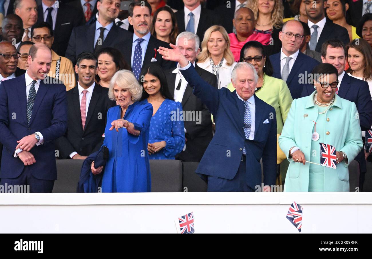 Le Prince de Galles, Rishi Sunak, la Reine Camilla, Akshata Murhy, le Roi Charles III et la Baronne Patricia Scotland dans la boîte royale au concert de Coronation qui a eu lieu dans les jardins du Château de Windsor, Berkshire, pour célébrer le couronnement du Roi Charles III et de la Reine Camilla. Date de la photo: Dimanche 7 mai 2023. Banque D'Images