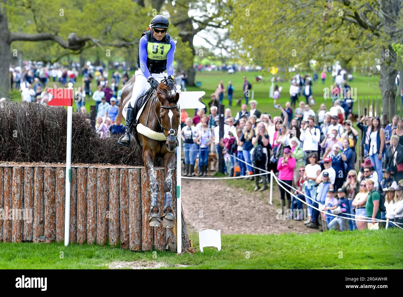 William Levett dans la circonscription de Huberthus AC dans le Cross Country au Badminton Horse Trials à Badminton, Gloucester, Royaume-Uni, le 7 mai 2023. Photo de Phil Hutchinson. Utilisation éditoriale uniquement, licence requise pour une utilisation commerciale. Aucune utilisation dans les Paris, les jeux ou les publications d'un seul club/ligue/joueur. Crédit : UK Sports pics Ltd/Alay Live News Banque D'Images