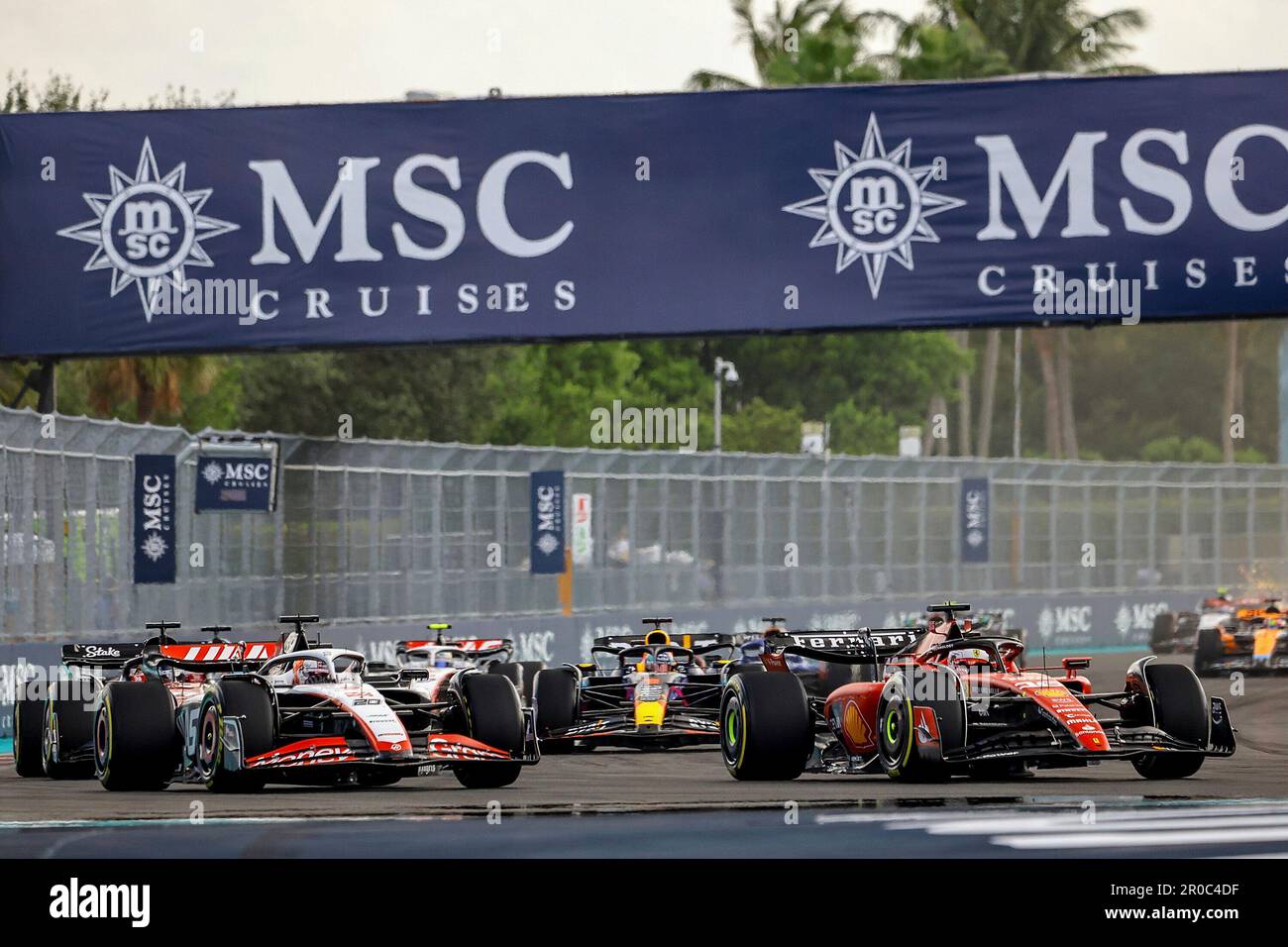 Miami, États-Unis. 07th mai 2023. 7 mai 2023, Miami International Autodrome, Miami, FORMULE 1 CRYPTO.COM GRAND PRIX DE MIAMI, sur la photo Charles Leclerc (MCO), Scuderia Ferrari, Kevin Magnussen (DNK), équipe Moneygram Haas F1, Max Verstappen (NLD), Oracle Red Bull Racing Credit: dpa/Alay Live News Banque D'Images