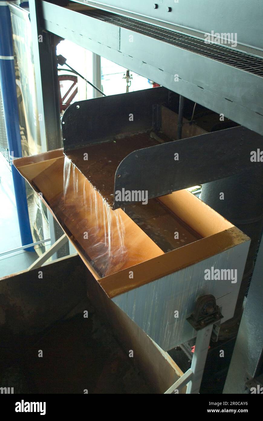 « Old Smethwick » Canal Pump Engine, 1779. Makers : Matthew Boulton et James Watt. Le moteur Smethwick a été installé près de Birmingham et mis en service en mai 1779. Aujourd'hui à ThinkTank, au Musée des sciences de Birmingham, c'est le plus vieux moteur à vapeur en service au monde. À l'origine, il s'agissait de l'un des deux moteurs à vapeur utilisés pour pomper de l'eau jusqu'au sommet de 491 pieds (150 m) du canal de la BCN Old main Line (canal de Birmingham) à Smethwick, non loin de la fonderie Soho où il a été fabriqué. Banque D'Images