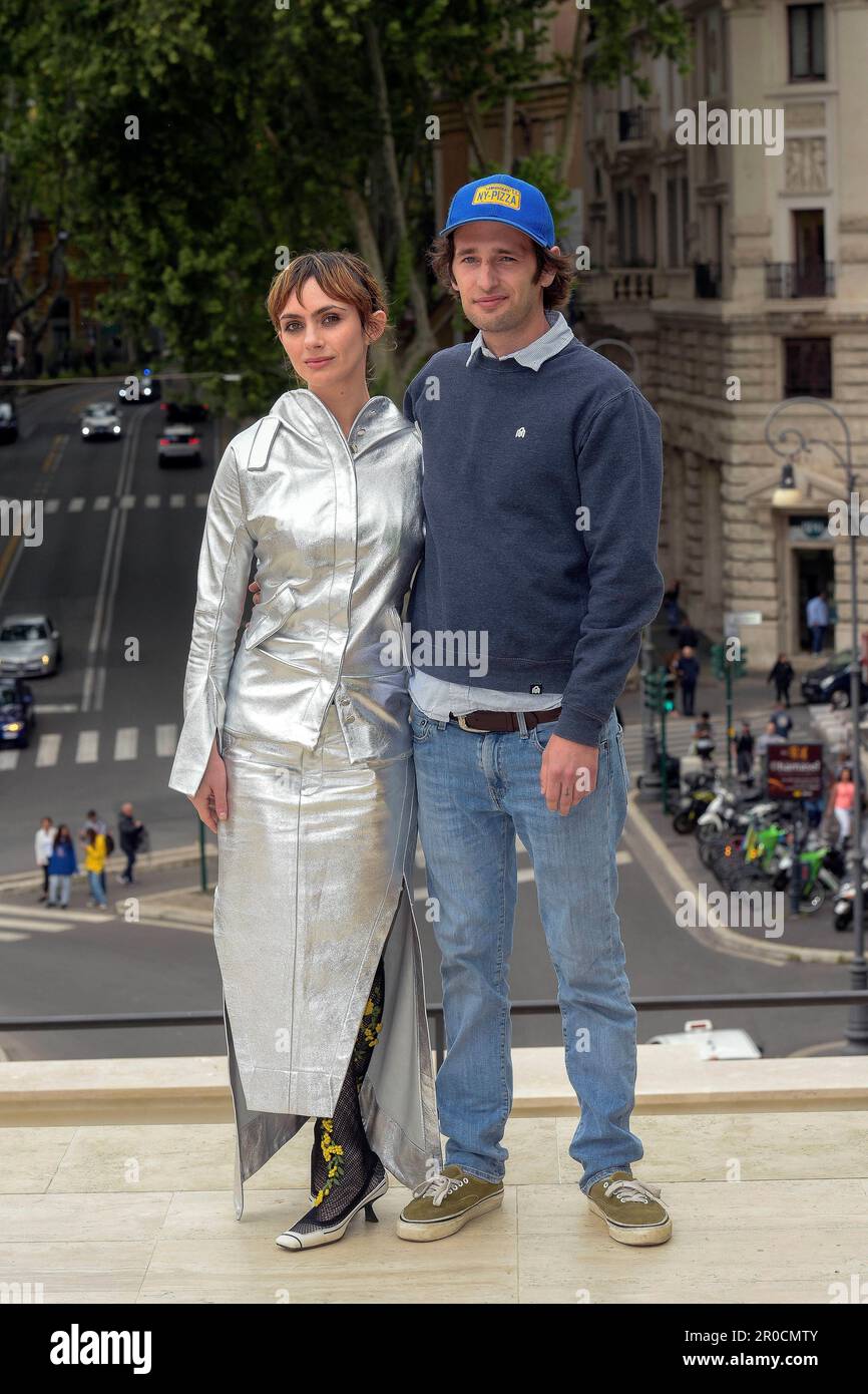 Italie, Rome, 8 mai 2023. Photo du film 'Sours FO Love' en photo : Hopper Jack Penn (fils des acteurs Sean Penn et Robin Wright Penn) et Zoe Bleu Sidel (fille de l'actrice Rosanna Arquette). Photo © Fabio Mazzarella/Sintesi/Alamy Live News Banque D'Images