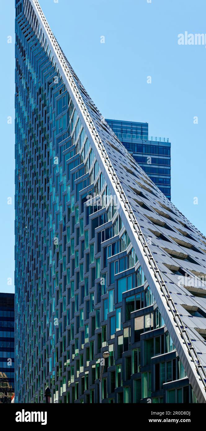 LA VIA 57 West Apartments représente un nouveau type de bâtiment – Courtscraper – selon l'architecte Bjarke Ingels Group. Banque D'Images