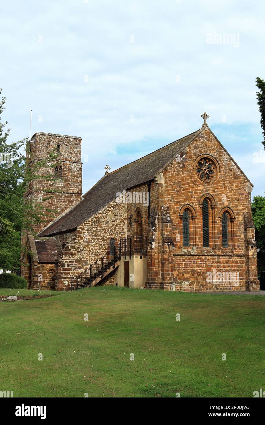 Vue sur l'église paroissiale Canford Magna, à l'est Banque D'Images