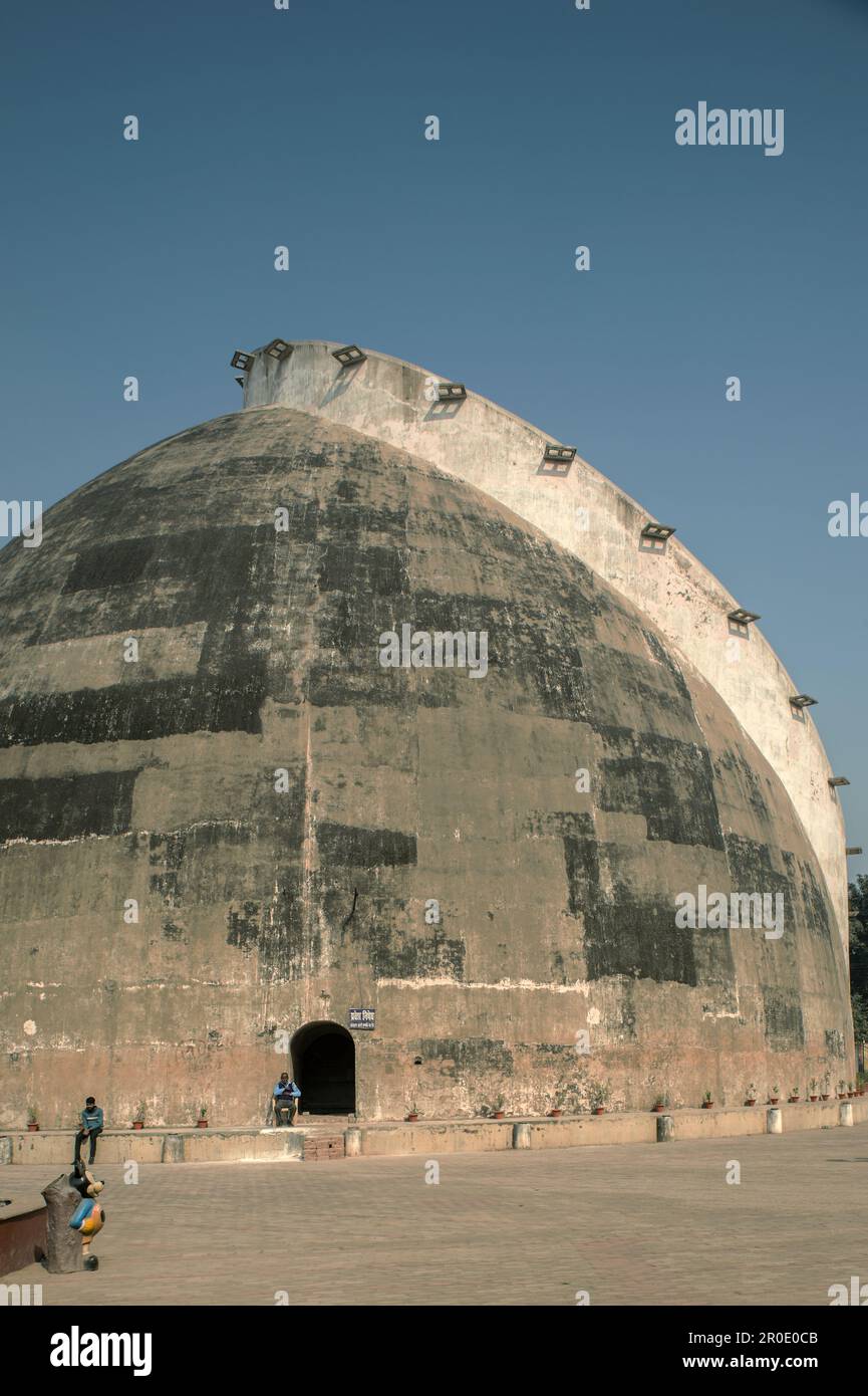 12 18 2014 Vintage Golghar, ou la Maison ronde est le grenier massif construit par les Britanniques en 1786 Patna, Bihar Inde. Banque D'Images