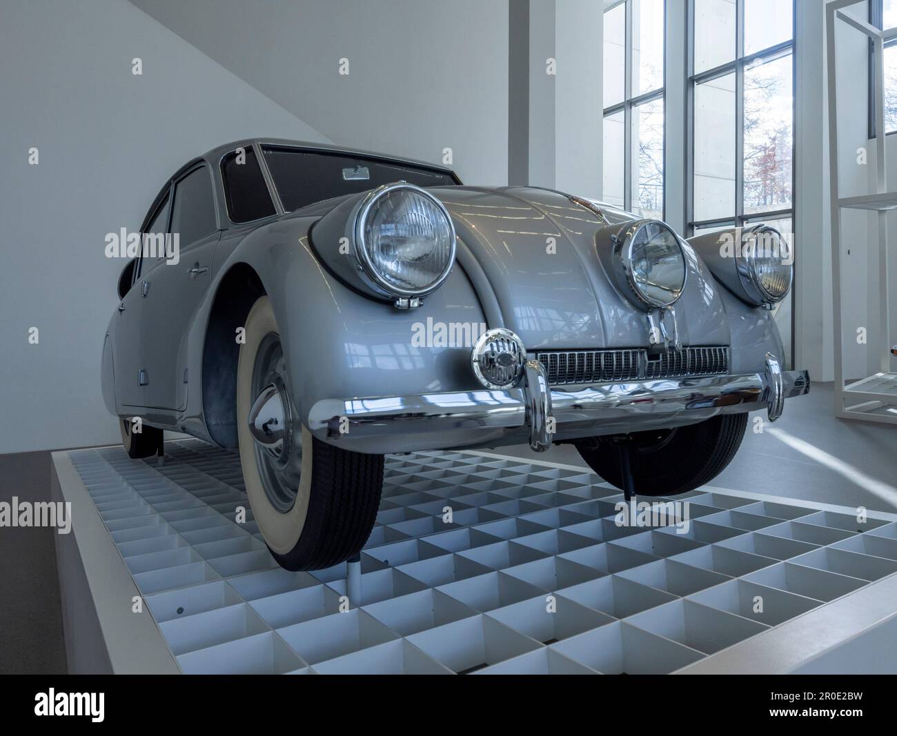 Modèle automobile Tatra 87, 1937, République tchèque, conçu par Hans Ledwinka, Pinakothek der moderne, Munich, Allemagne Banque D'Images