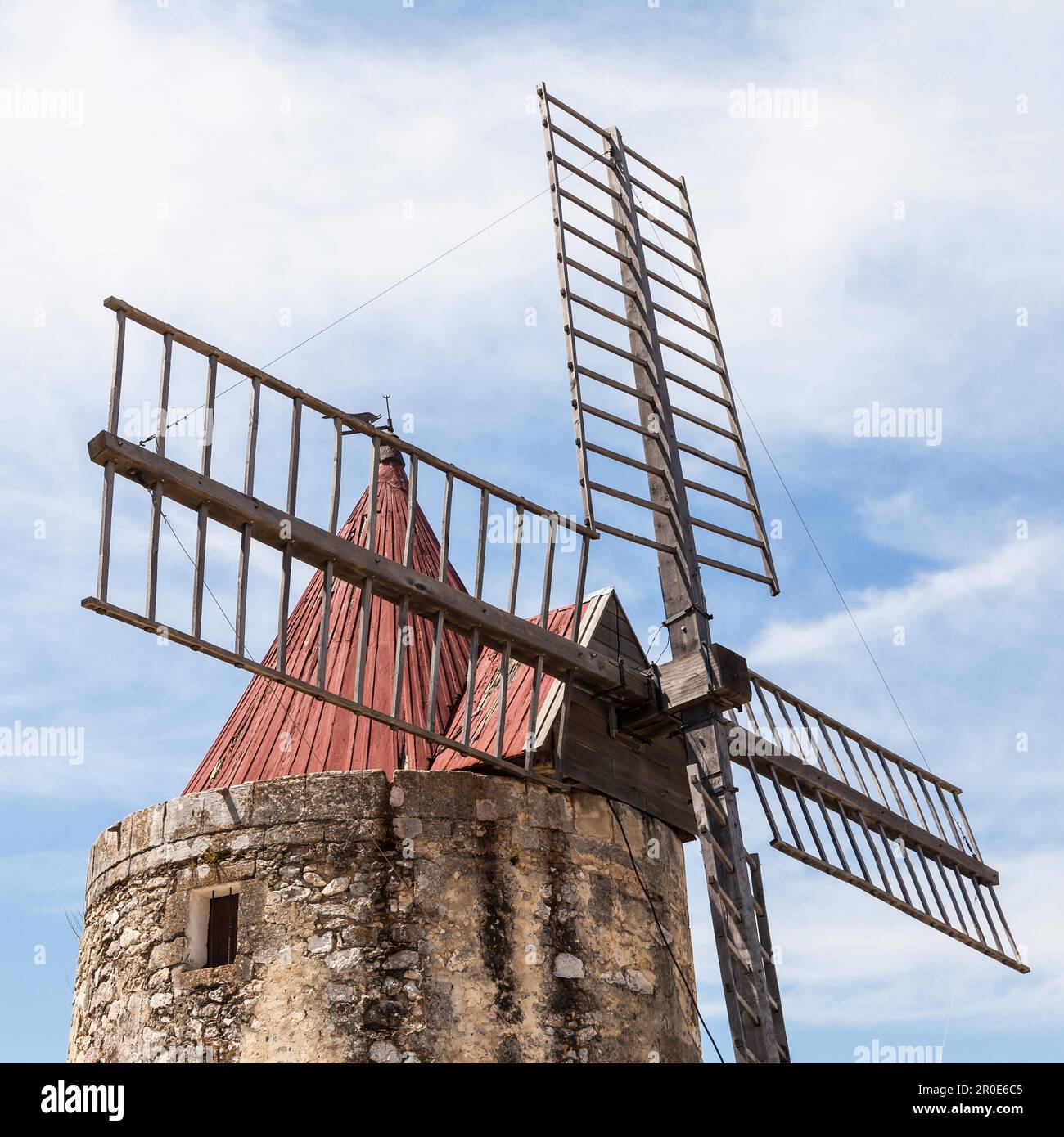 Provence, France. Fontvieille, ancien moulin en pierre et bois Banque D'Images