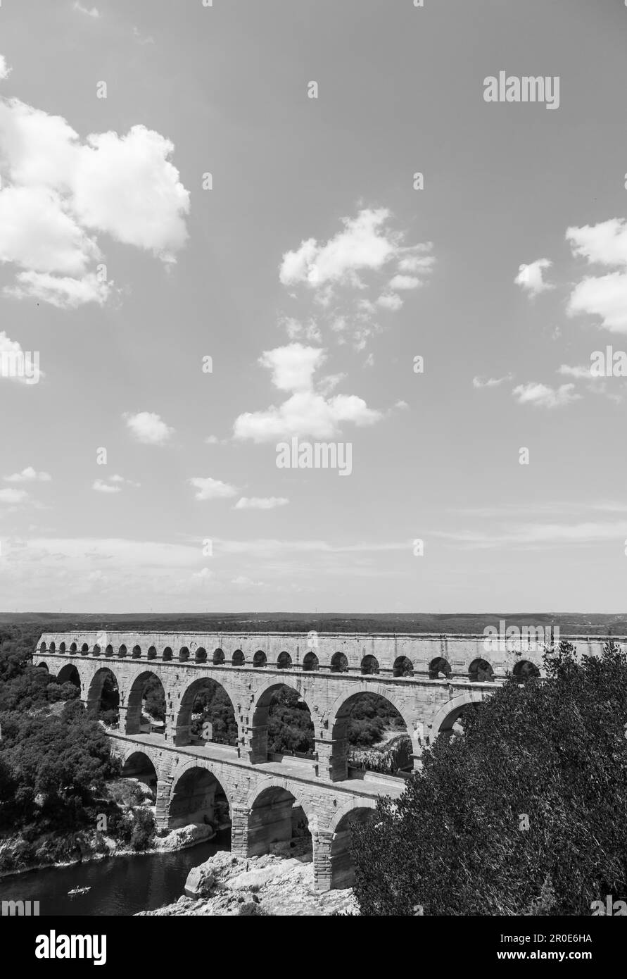 Les architectes romains et les ingénieurs hydrauliques qui ont conçu ce pont ont créé un chef-d'œuvre technique et artistique Banque D'Images