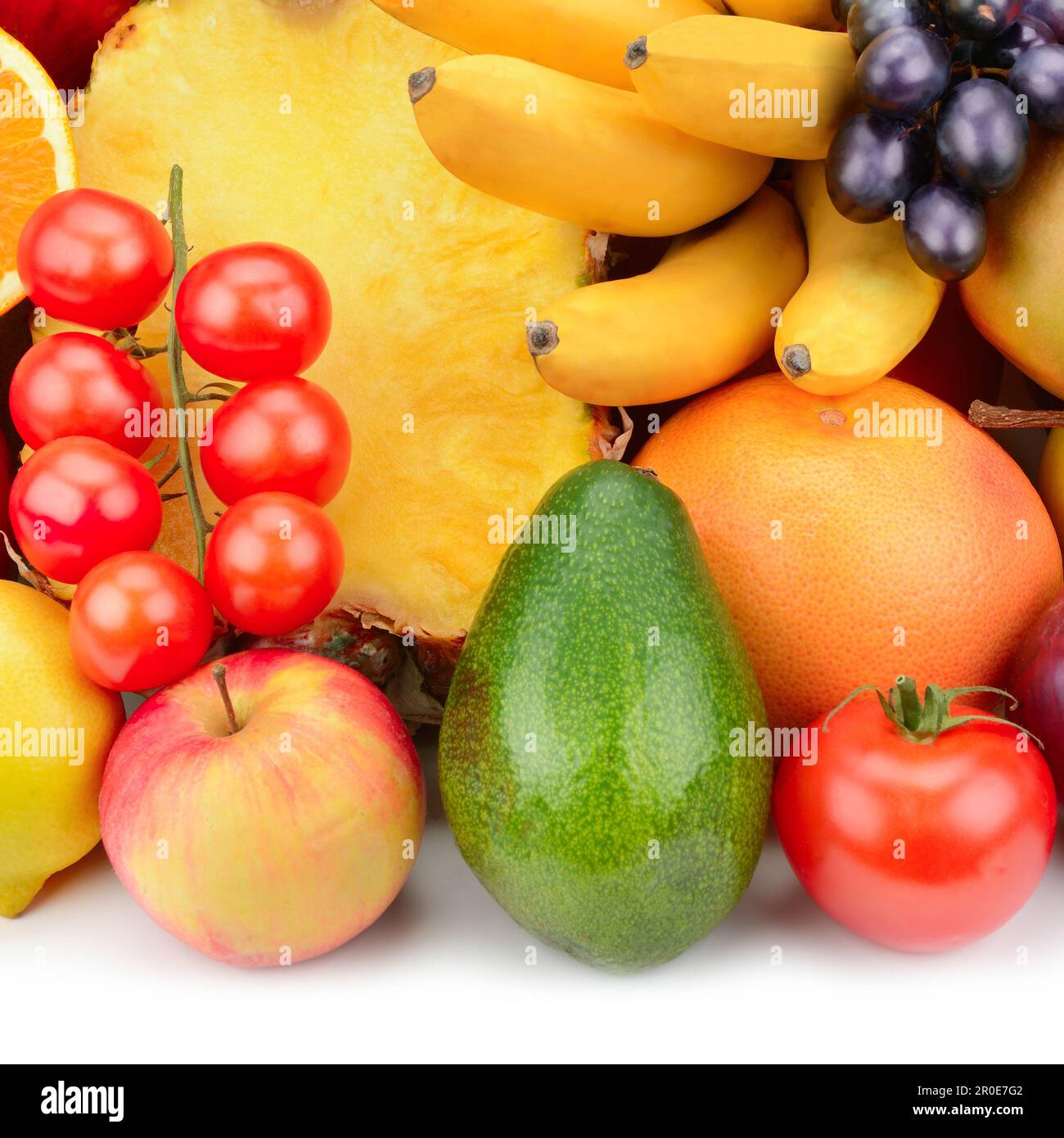 Composition de fruits et légumes isolés sur fond blanc. Banque D'Images