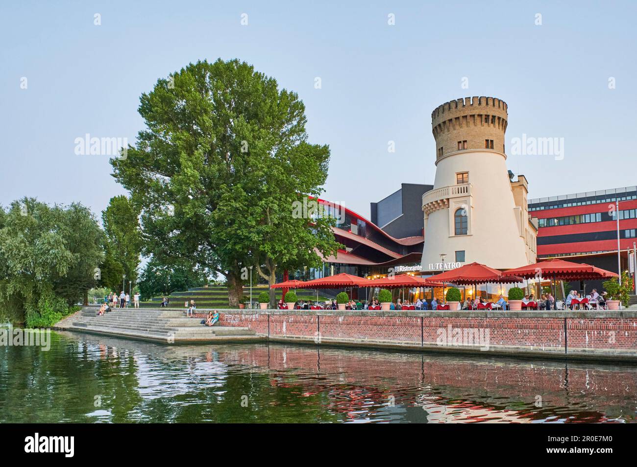 Le vieux moulin à chicorée et le théâtre Hans-Otto, Potsdam, Brandebourg, Allemagne Banque D'Images