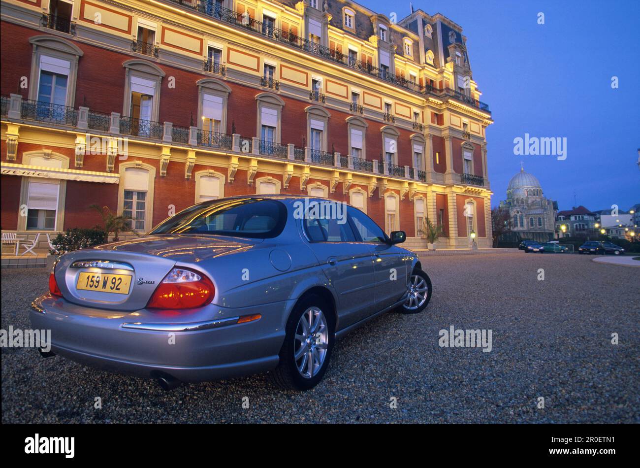 Jaguar S-Type 1999 , Hôtel du Palais, Biarritz Frankreich Banque D'Images