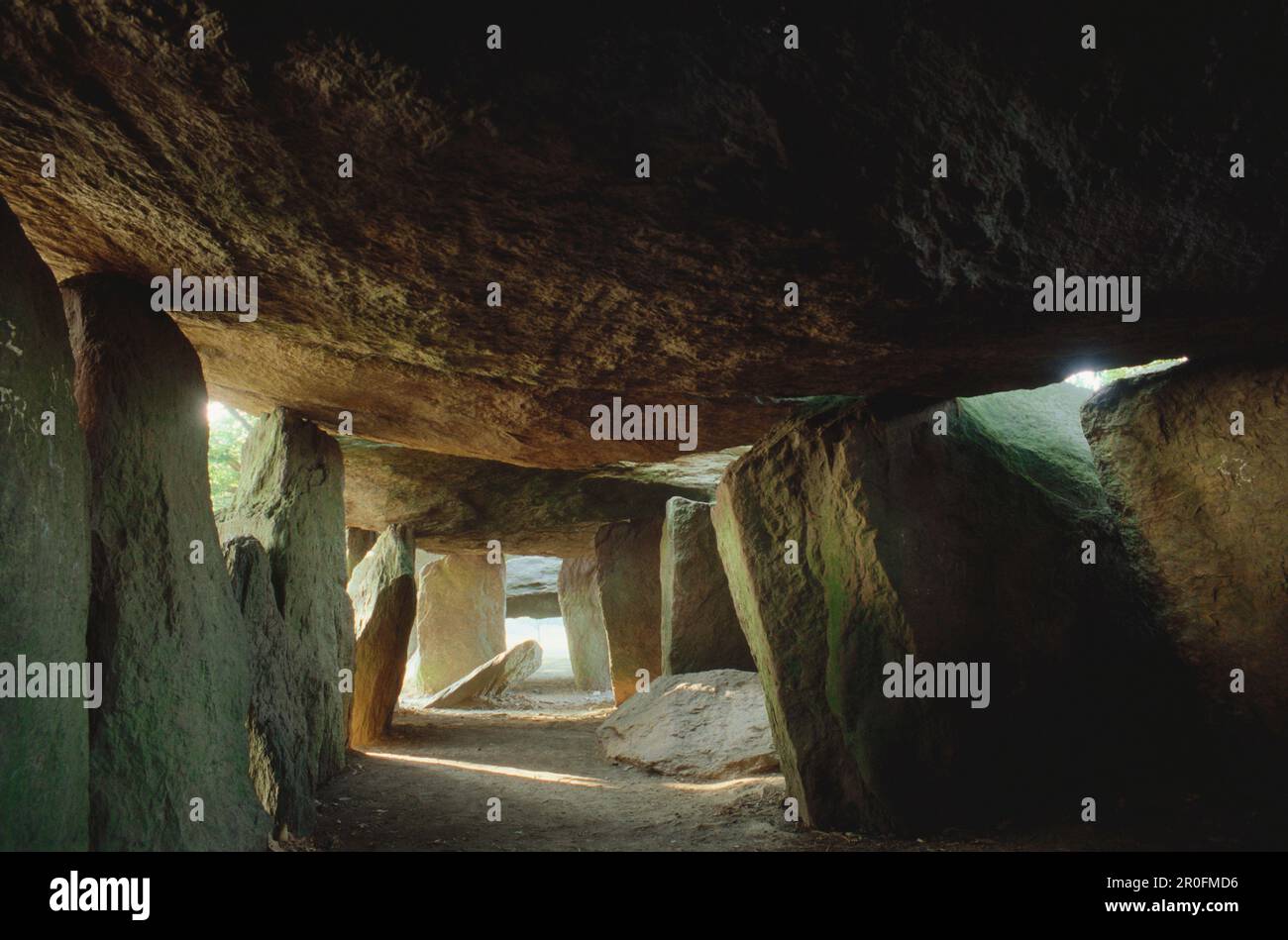 Dolmen, tombeau mégalithique, la Roche aux Fes, Essé, Bretagne, France Banque D'Images
