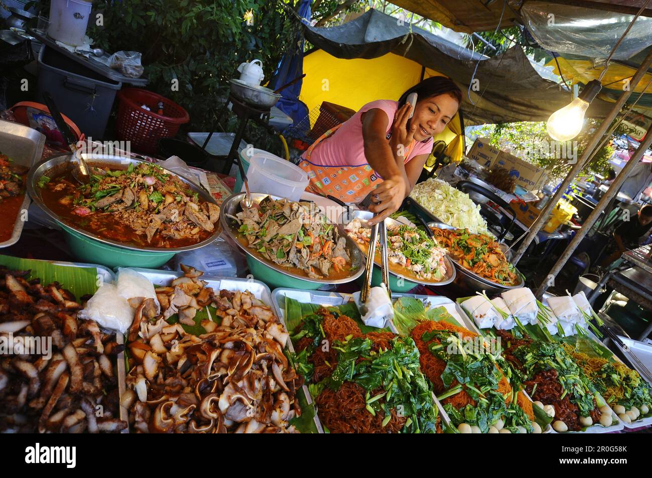 Marché à Ban Bo Phut, côte nord, Ko Samui, Thaïlande Banque D'Images