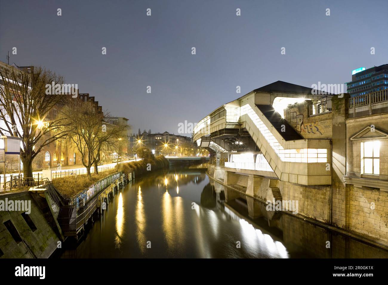 U-Bahnhof Hallesches Tor, Hallesches Ufer, Berlin-Kreuzberg, Berlin, Allemagne, Europe Banque D'Images