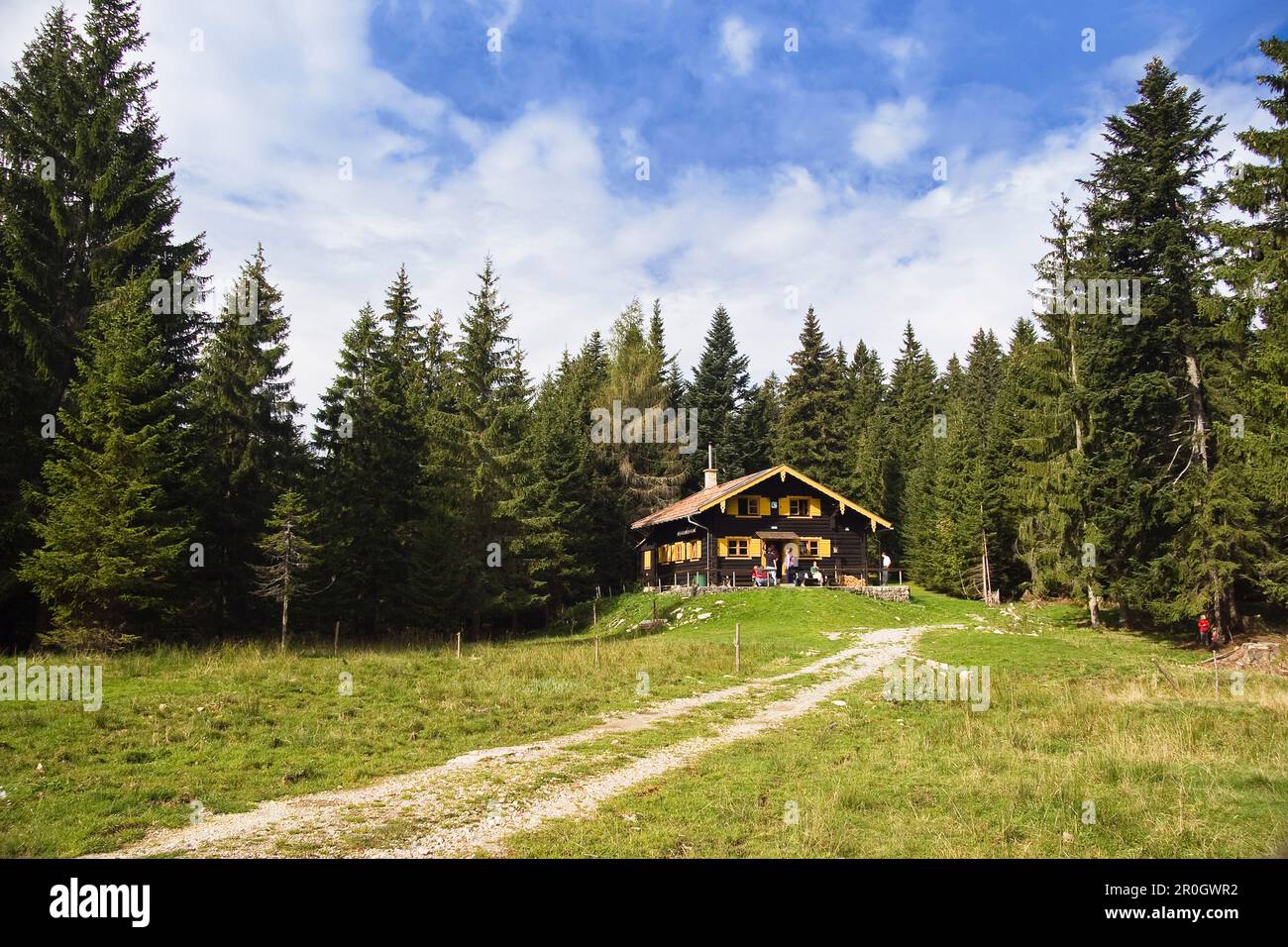 Cabane alpine au crépuscule, Neulandhütte, Arzbach, Isarwinkel, Alpes, Haute-Bavière, Allemagne, Europe, Europe Banque D'Images