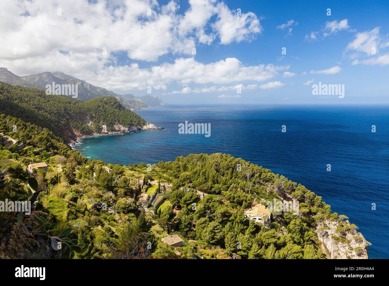 Propriétés et manoir de la côte méditerranéenne, Estellencs, Mallorca, Espagne Banque D'Images