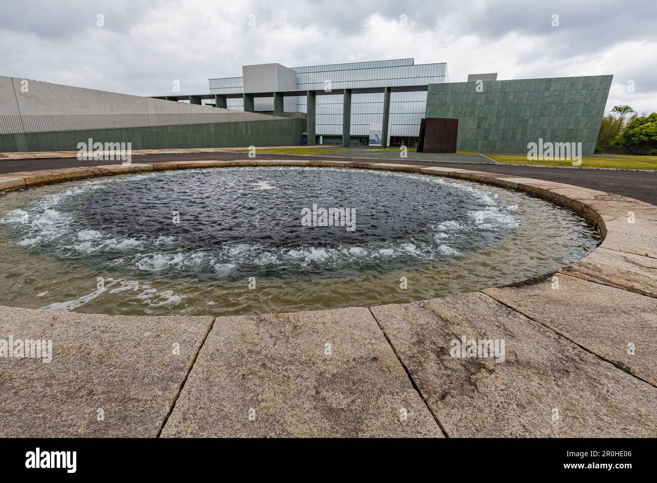 Le Toyota Municipal Museum of Art est un musée d'art qui a ouvert en 1995 à Toyota City. Le bâtiment a été conçu par Yoshio Taniguchi l'un des leaders Banque D'Images