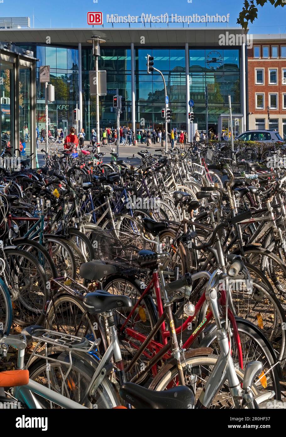 Beaucoup de vélos à la gare principale, Allemagne, Rhénanie-du-Nord-Westphalie, Munster Banque D'Images