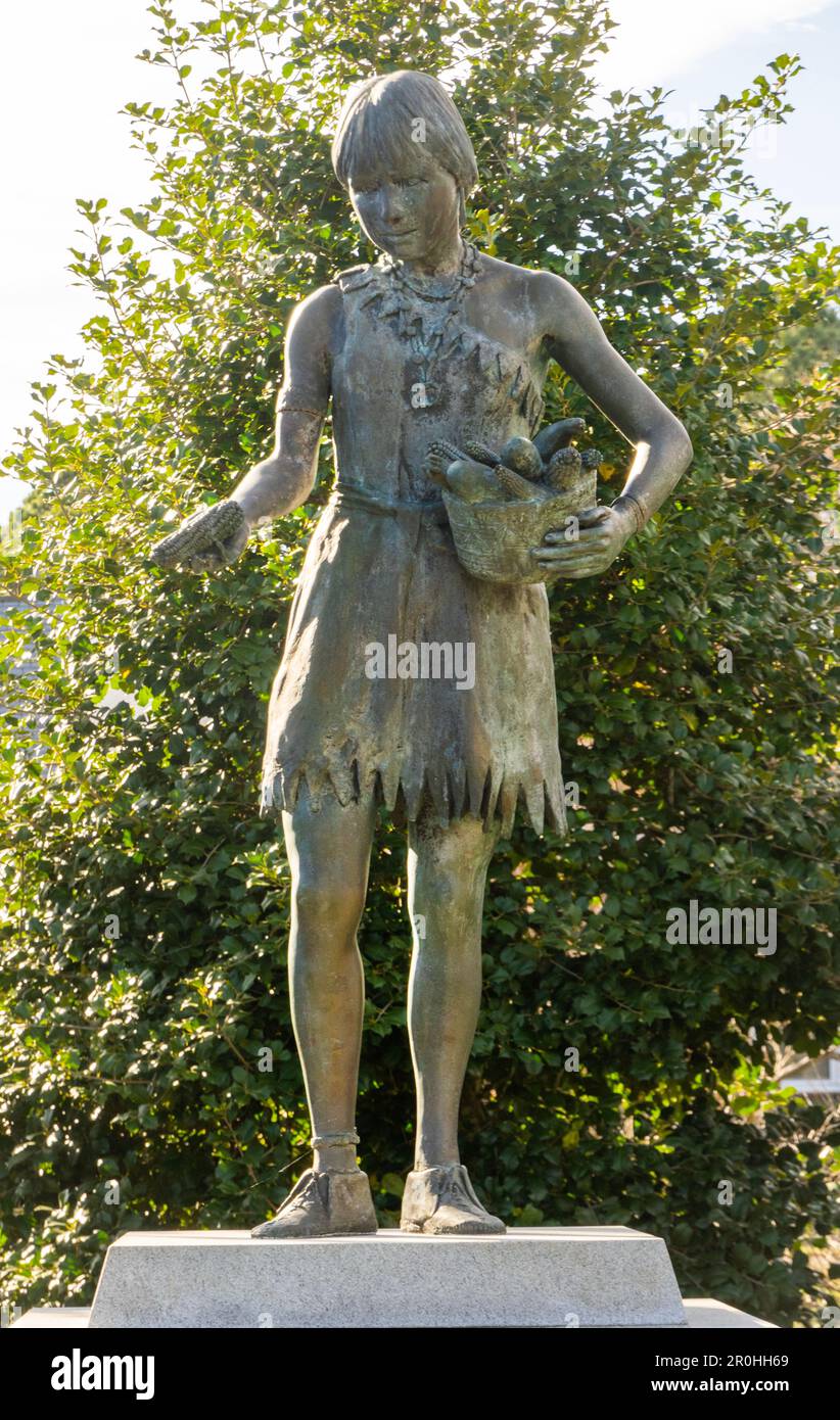 Statue de la princesse indienne Pocahontas dans le comté de Gloucester en Virginie Banque D'Images