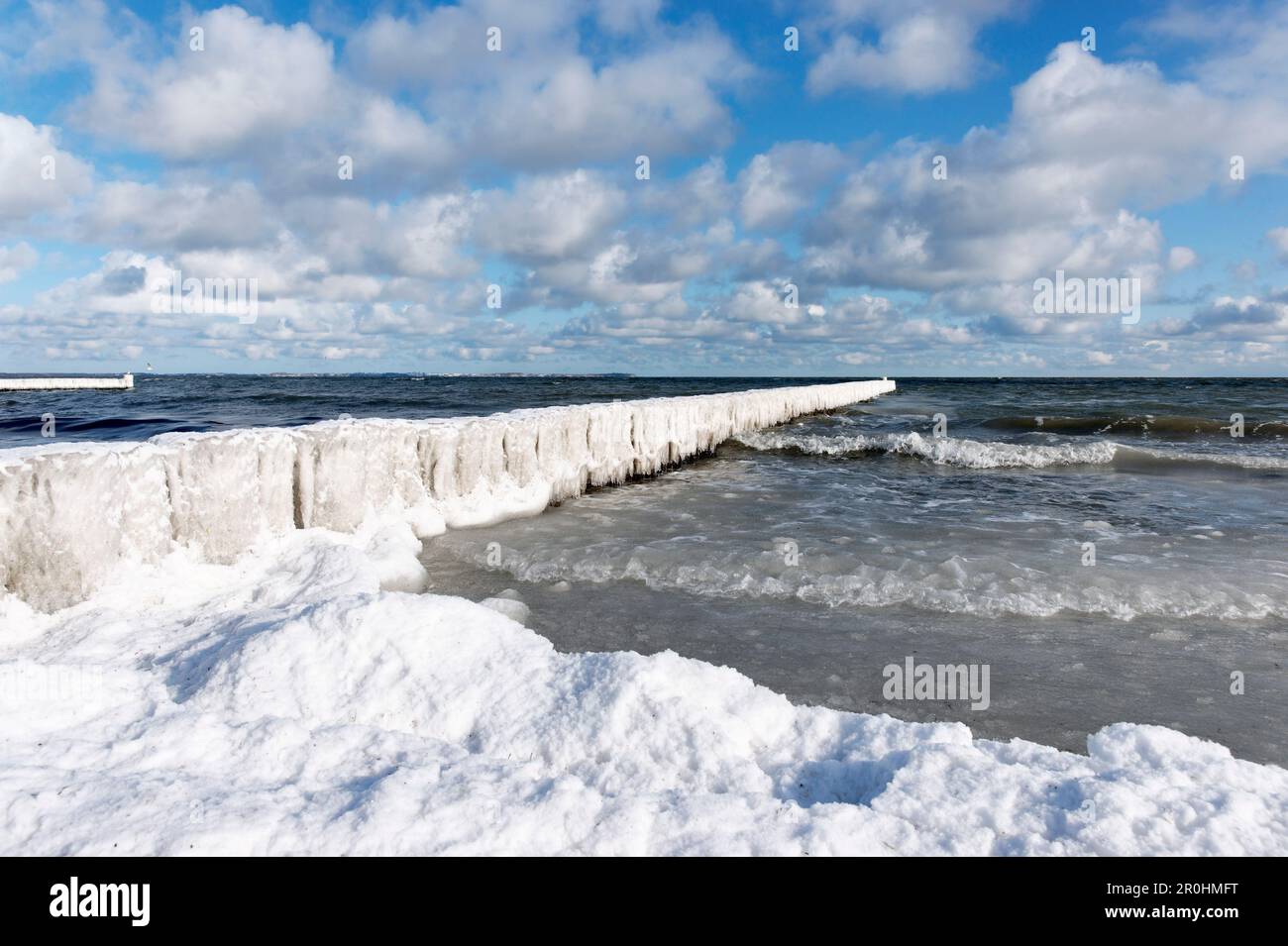 Plage en hiver, mer Baltique, Glowe, Île de Ruegen, Mecklenburg-Ouest Pomerania, Allemagne Banque D'Images