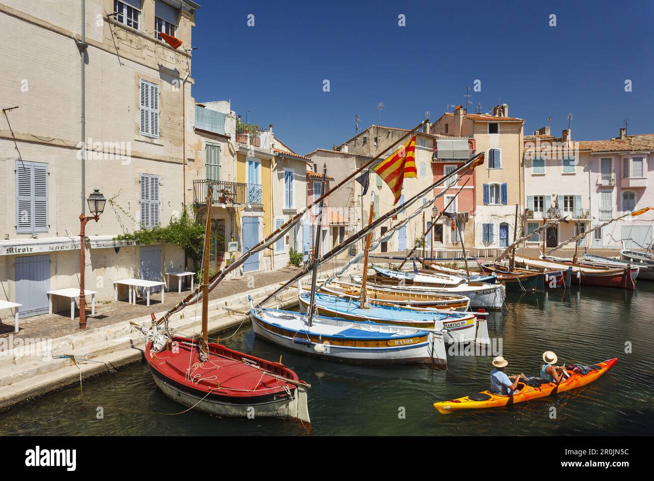 Bateaux dans le port de Martigues, Port am Etang de Berre, Bouches-du-Rhône, Mittelmeer, Provence, Frankreich Banque D'Images