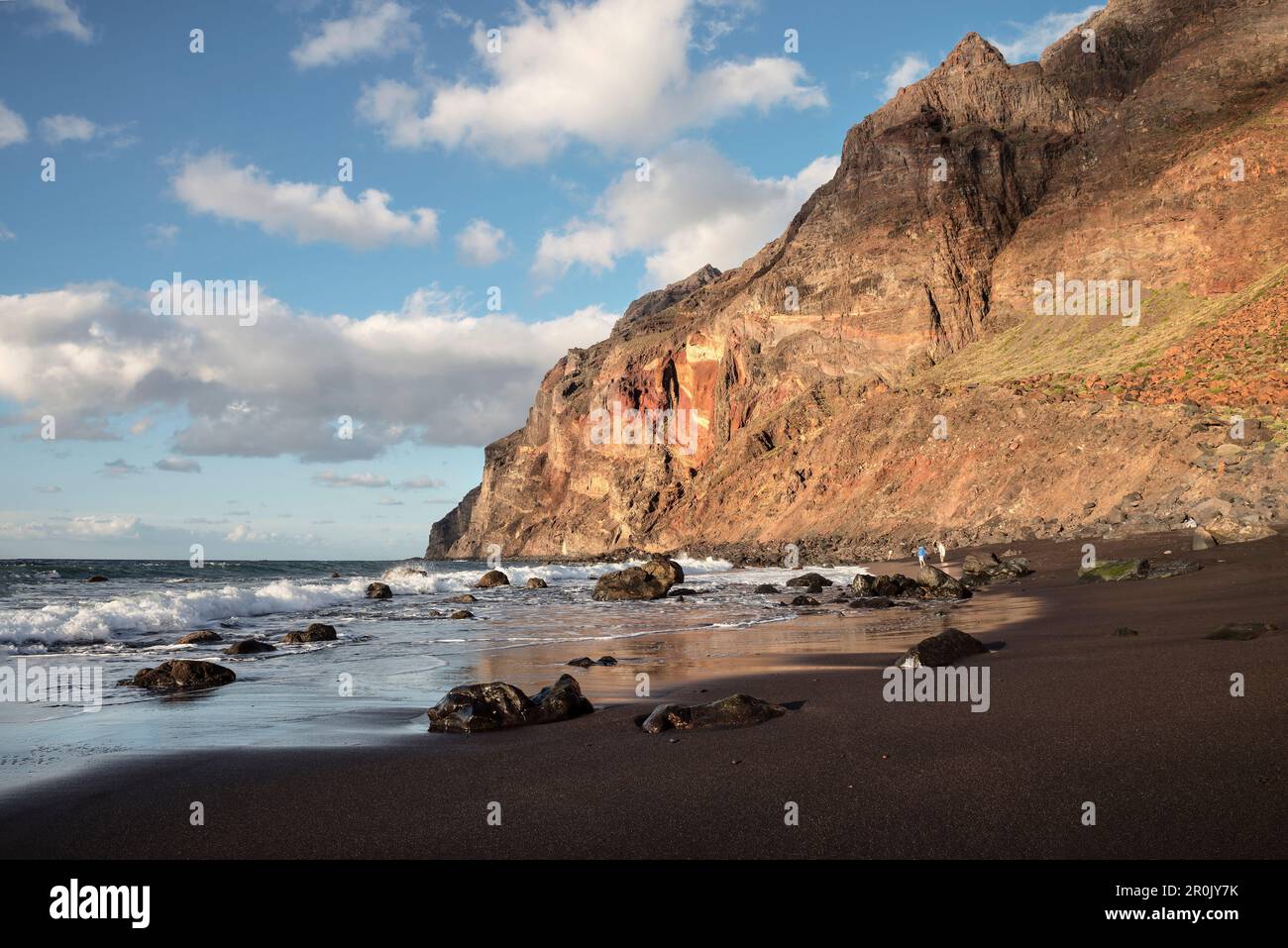 Plage de sable noir la Playa à Valle Gran Rey, la Gomera, îles Canaries, Espagne Banque D'Images