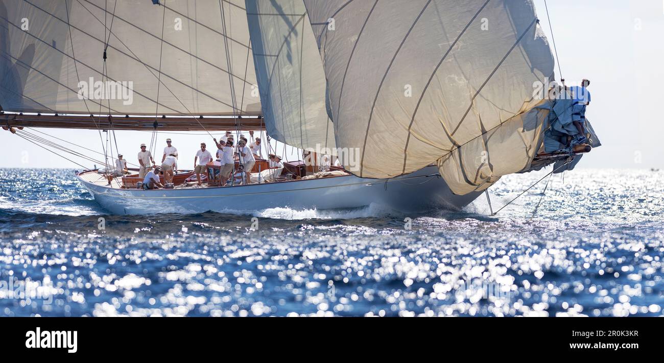 'Cutter de grande classe ''Cambria'', Konstrukteur William Fife 1928, Classic Sailing Regatta ''Régates Royales'', Cannes, Côte d'Azur, France' Banque D'Images