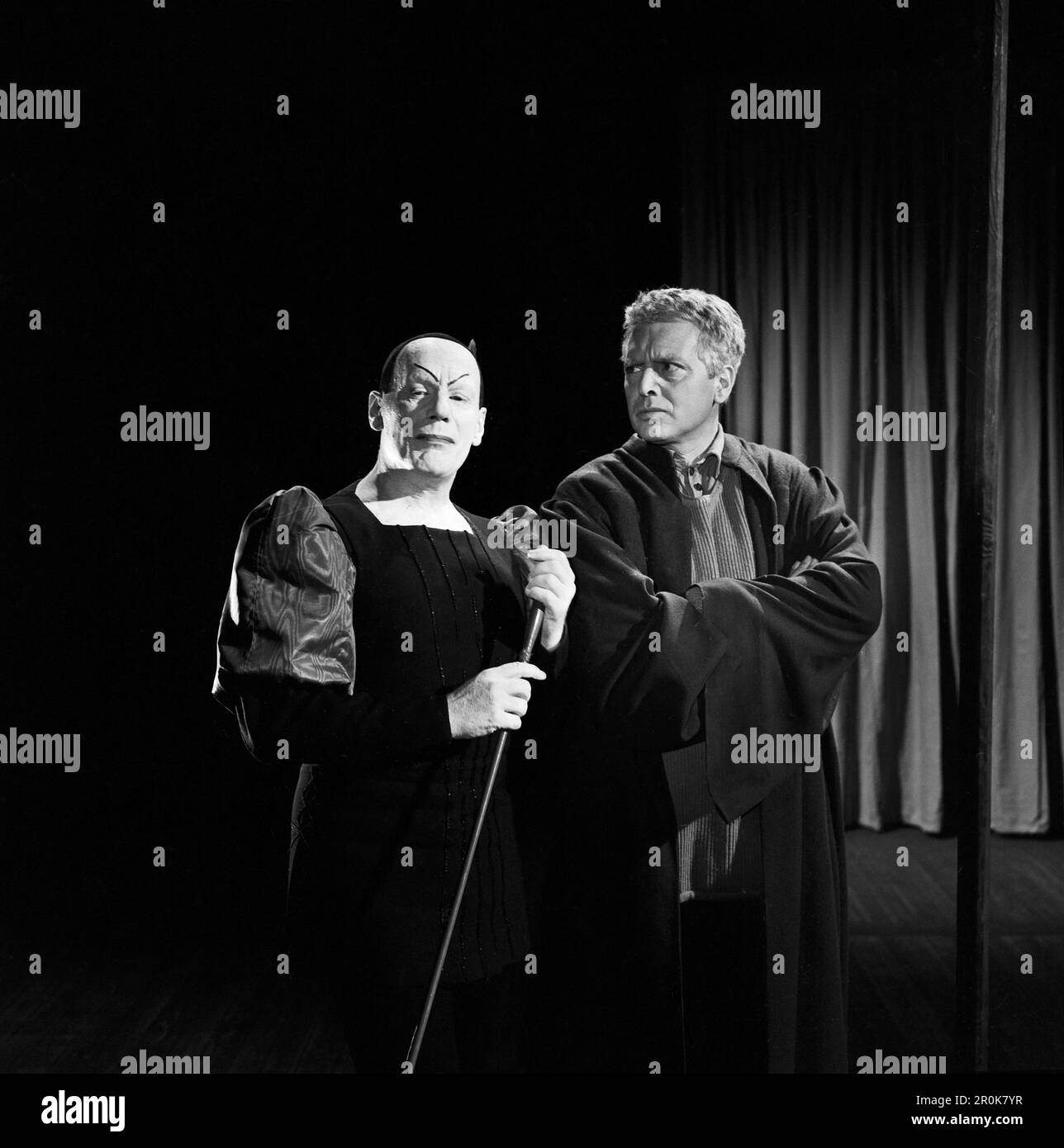 Faust, Spielfilm nach dem Stück von Johann Wolfgang von Goethe, Deutschland 1960, Regie: Peter Gorski, Darsteller: Gustaf Gründgens, Wwill Quadflieg Banque D'Images