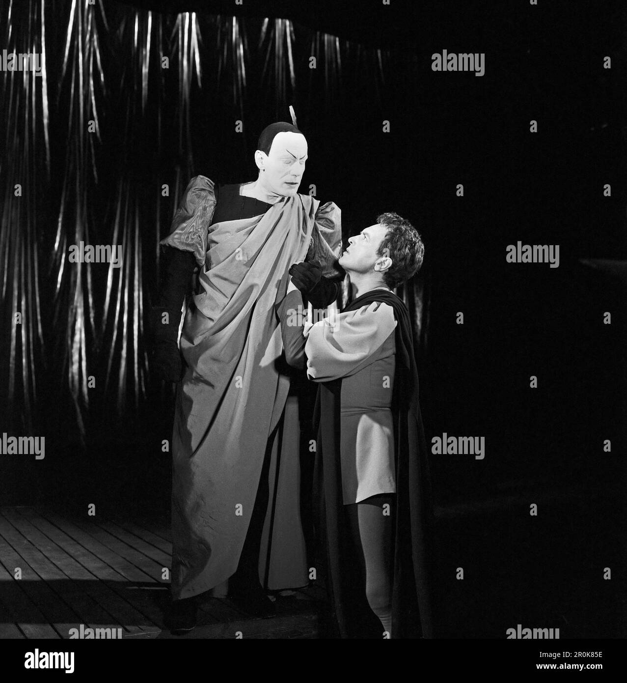 Faust, Spielfilm nach dem Stück von Johann Wolfgang von Goethe, Deutschland 1960, Regie: Peter Gorski, Darsteller: Gustaf Gründgens, Wwill Quadflieg Banque D'Images