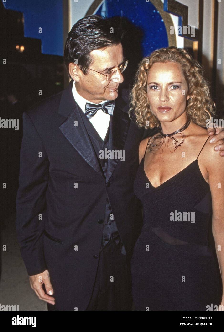 Hans Mahr, österreichischer journaliste und Medienmanager, mit partnerin Katja Burkard, Deutschland UM 2000. Banque D'Images