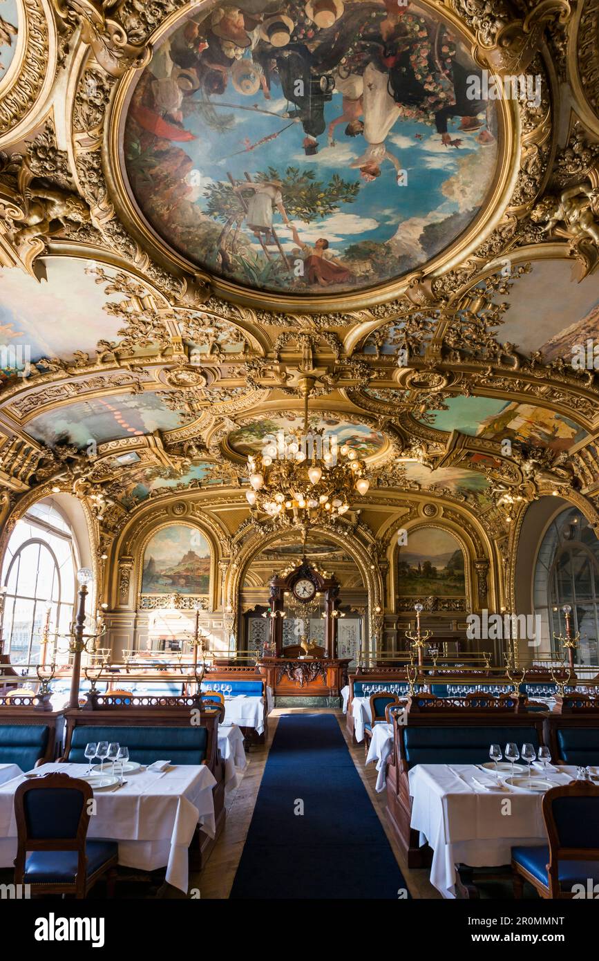 Gare Art déco, le restaurant Le Train Bleu, Gare de Lyon, Paris, France Banque D'Images