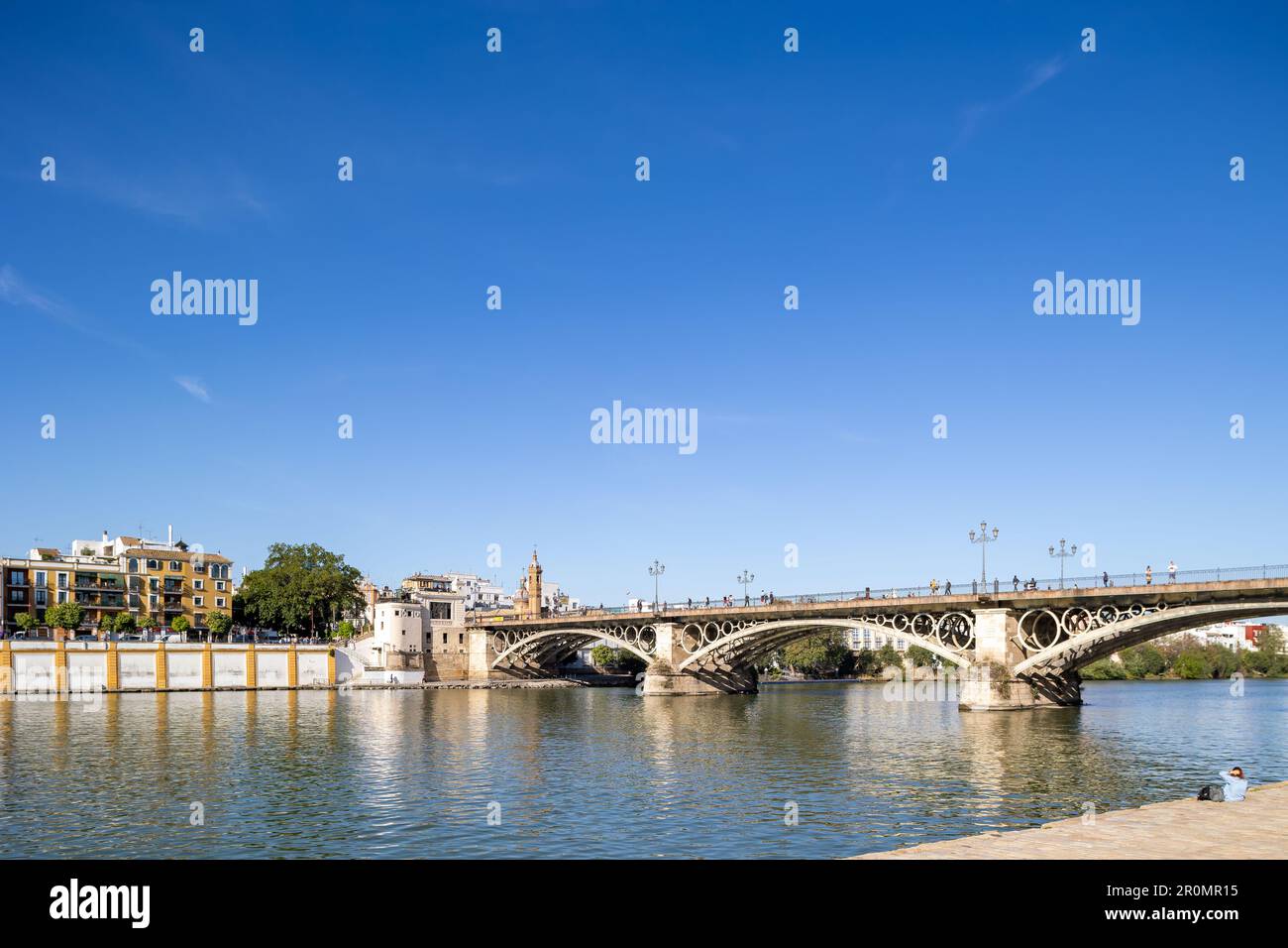 Le pont Triana de Puente de Isabel II, Séville, Andalousie, Espagne Banque D'Images