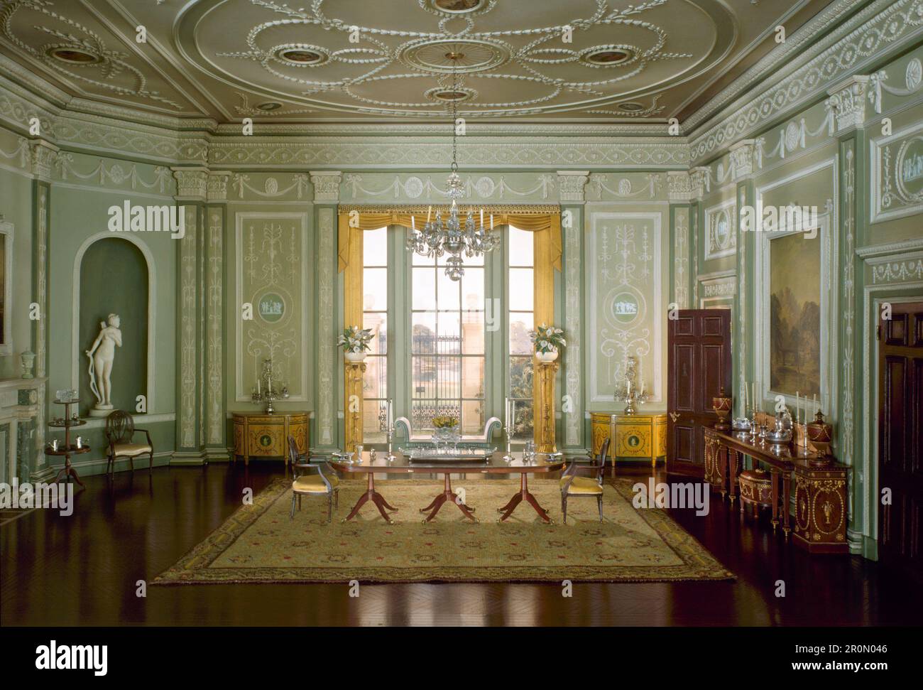E-10: Salle à manger anglaise de la période géorgienne, 1770-90, c. 1937 Narcissa Niblack Thorne Banque D'Images