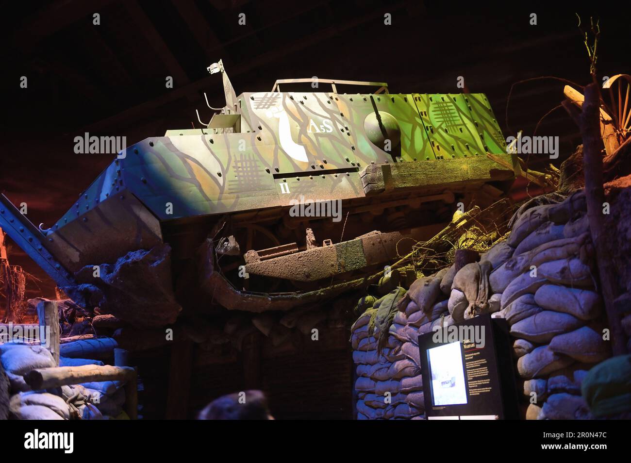 Wheaton, Illinois, États-Unis. Une exposition sur le champ de bataille, l'une des nombreuses expositions à l'intérieur du Musée de la première division du Parc Cantigny. Banque D'Images