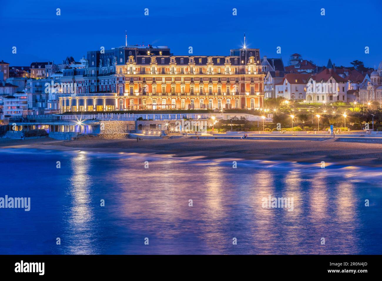 Hôtel du Palais, Biarritz, pays basque français, France de nuit Banque D'Images