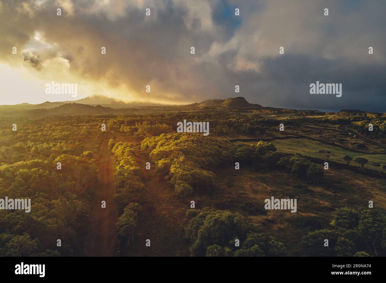 Coucher de soleil sur l'île de Pico, Pico, Açores, Portugal, Océan Atlantique, Océan Atlantique, Europe, Banque D'Images