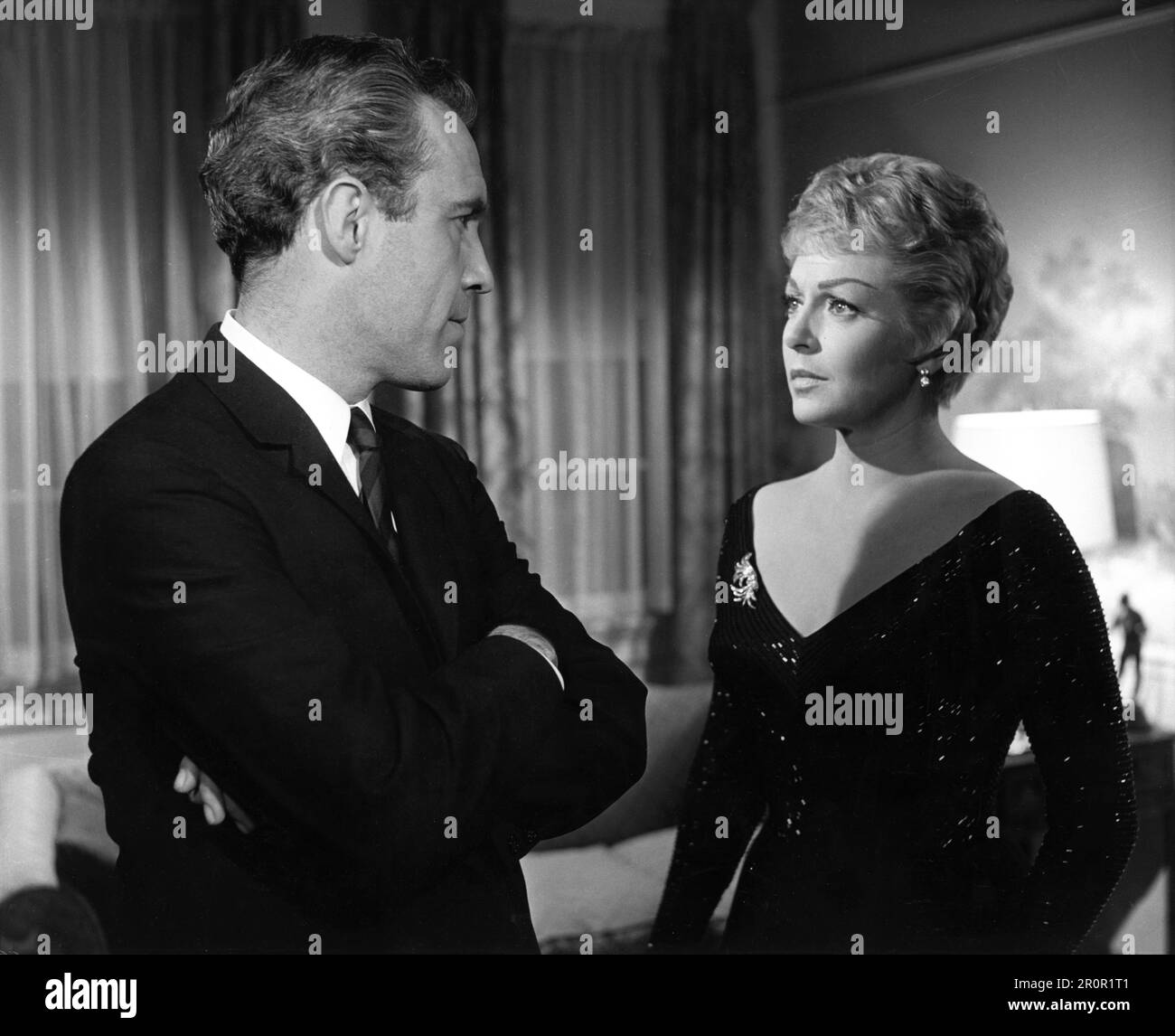 JASON ROBARDS et LANA TURNER in PAR AMOUR POSSÉDÉ 1961 réalisateur JOHN STENGES roman James Gould Cozzens musique Elmer Bernstein robes Bill Thomas The Mirisch Corporation / Seven Arts Productions / Miral Productions / United Artists Banque D'Images