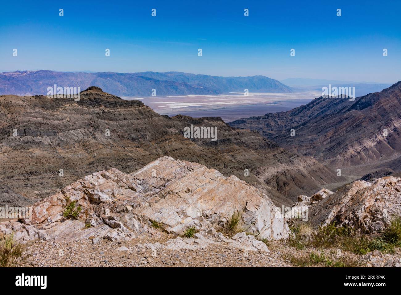 Aguereberry point, 6433 pieds (1960,8 mètres) d'altitude, regardant la Vallée de la mort qui est dit être l'endroit le plus chaud sur terre. Banque D'Images
