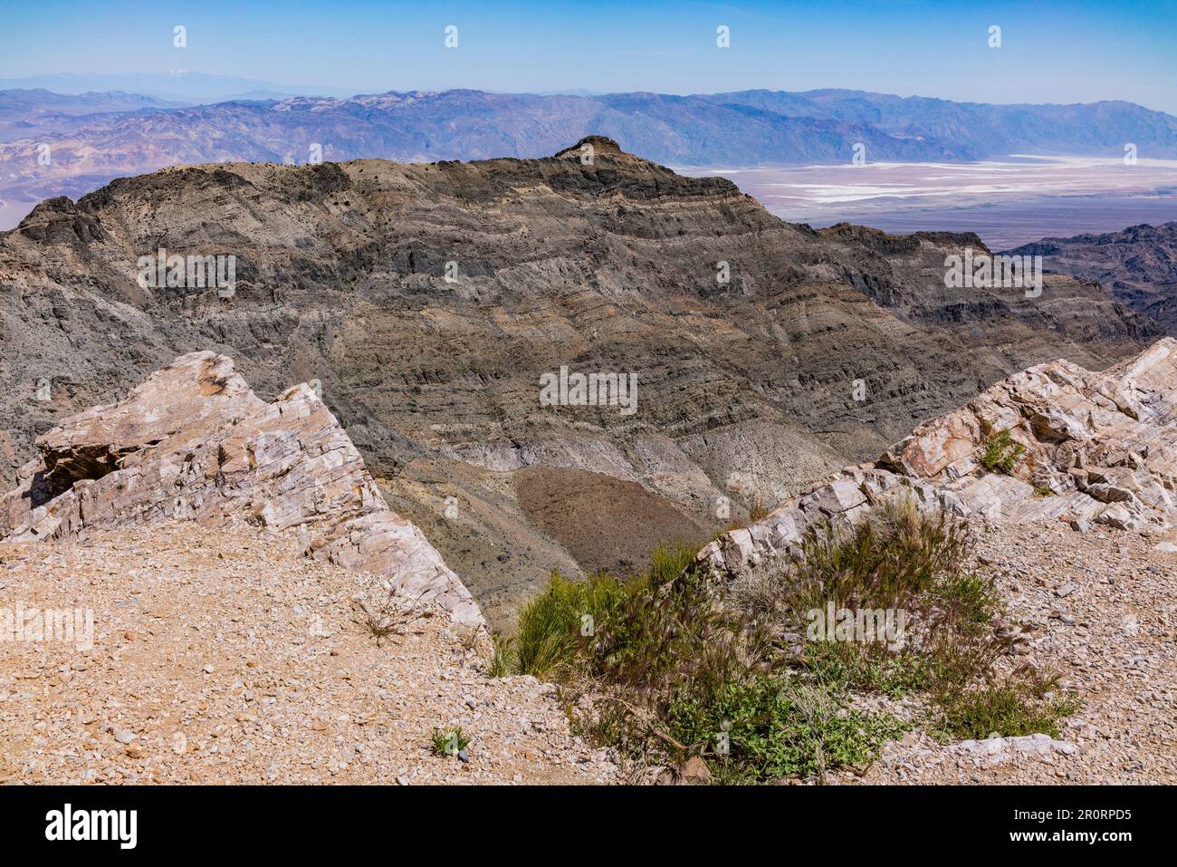 Aguereberry point, 6433 pieds (1960,8 mètres) d'altitude, regardant la Vallée de la mort qui est dit être l'endroit le plus chaud sur terre. Banque D'Images