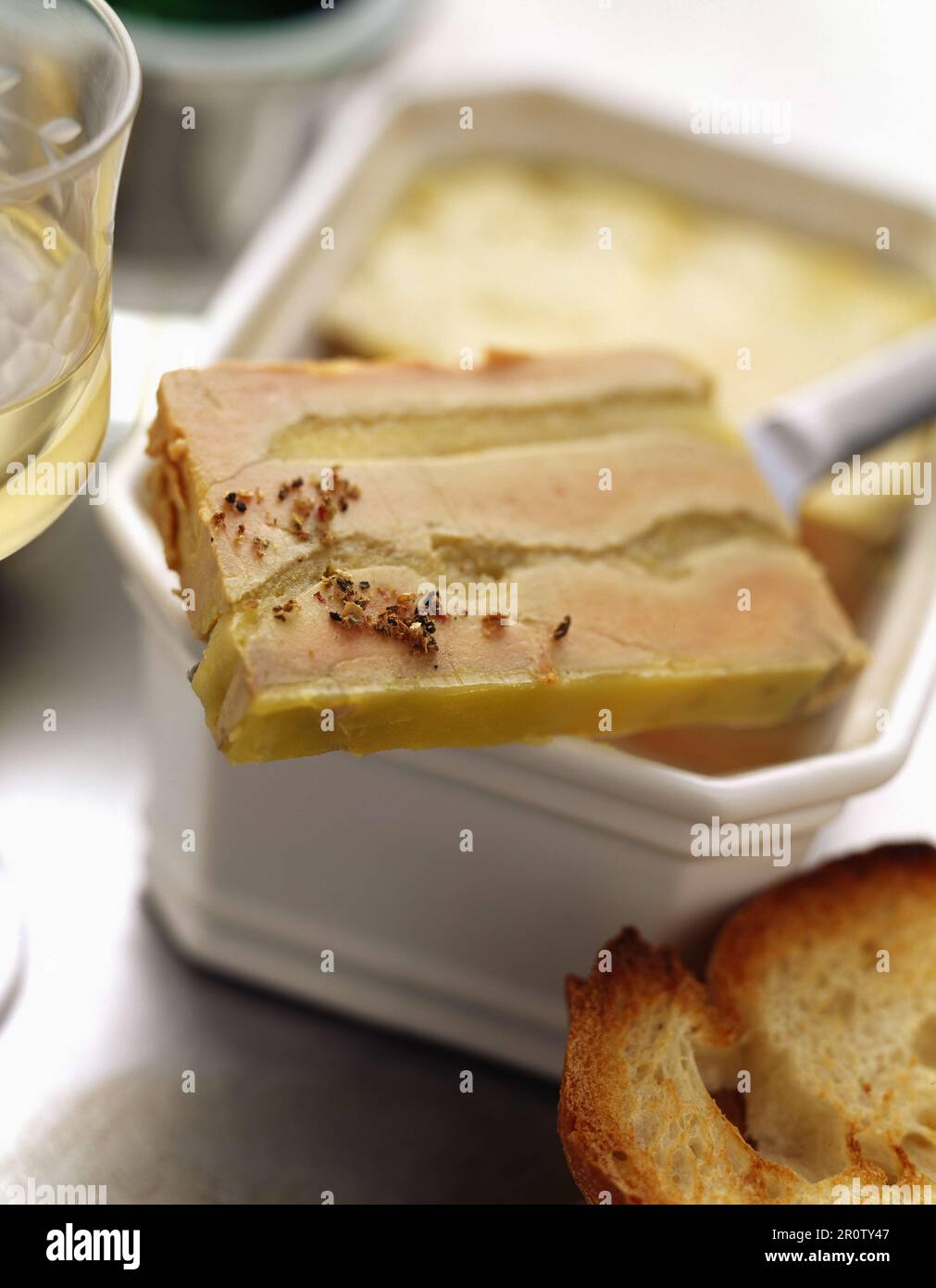 Terrine de foie gras avec pomme Banque D'Images