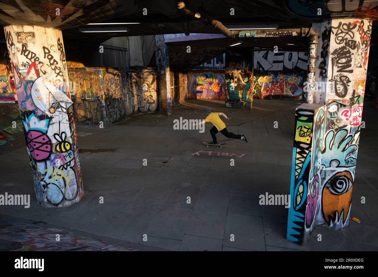 Southbank Skate Space, le centre de Southbank largement reconnu comme le berceau du skateboard britannique, Londres, Angleterre, Royaume-Uni Banque D'Images