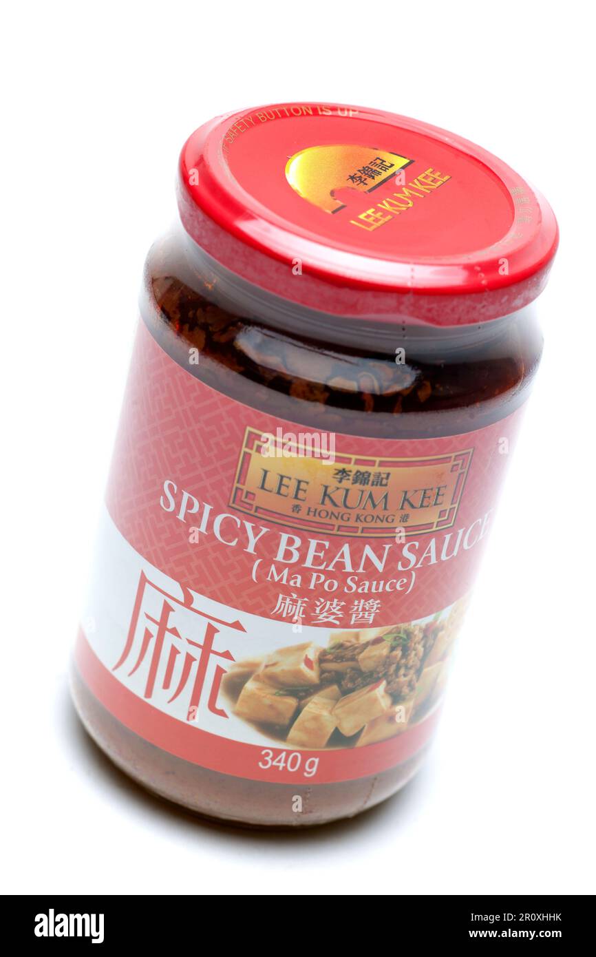 Pot de Lee Kum Kee sauce épicée aux haricots Banque D'Images