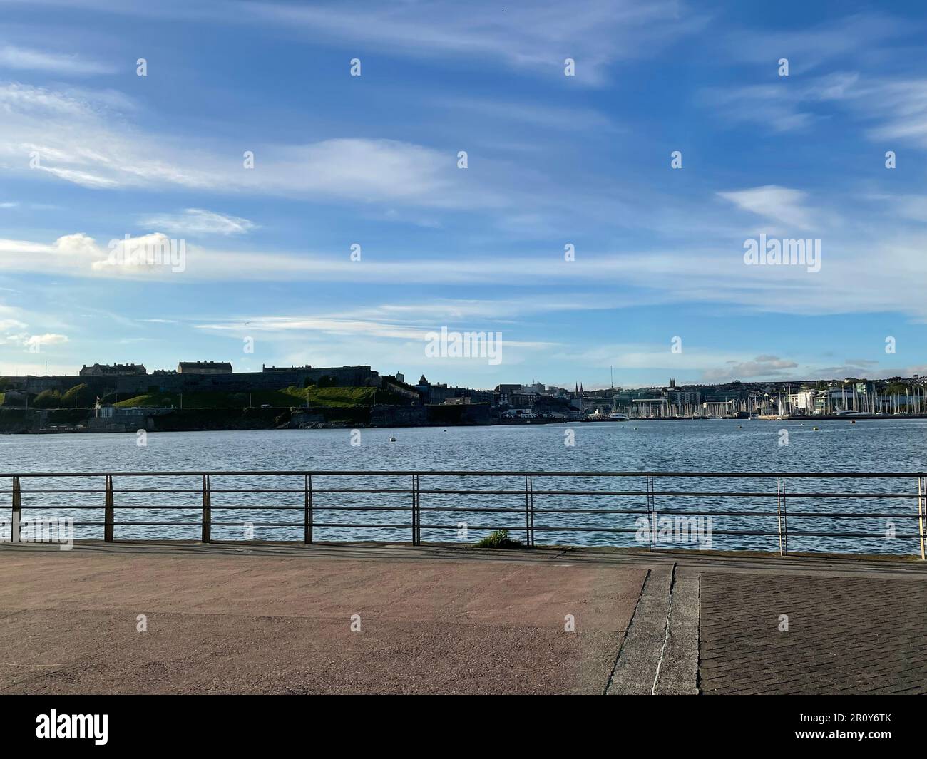 Une vue magnifique sur la jetée historique de Mount Batten à Plymouth, en Angleterre Banque D'Images