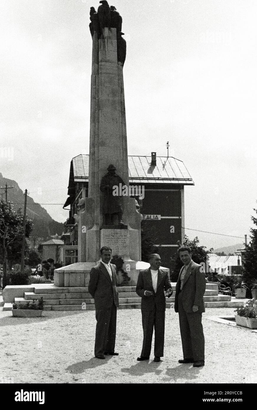 Vénétie - Belluno - Cortina d'Ampezzo 1938, Monumento al général Cantore Banque D'Images