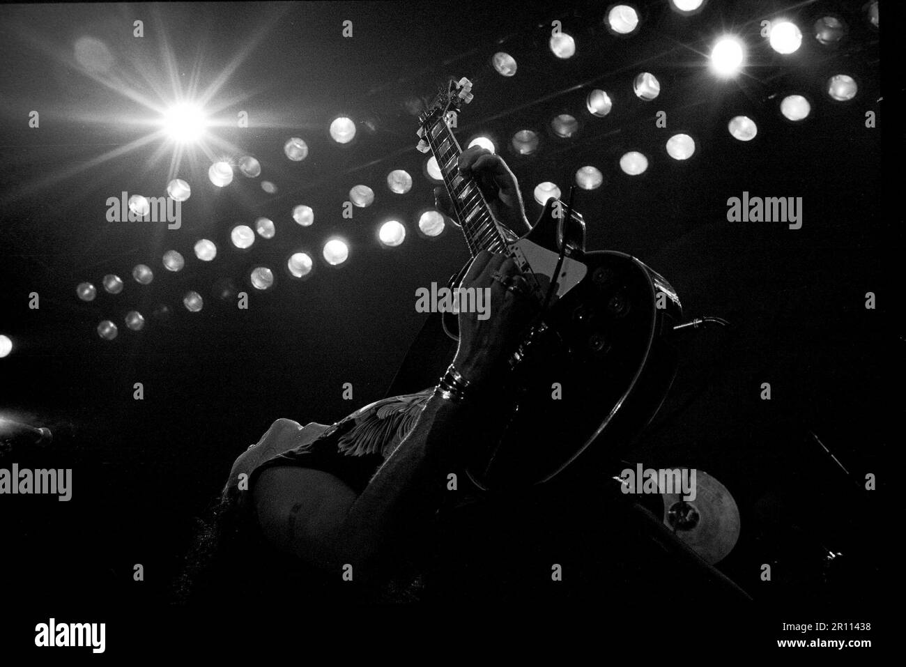 ACE Frehley se produisant à Oakland, Californie 1987 crédit: Ross Pelton/MediaPunch Banque D'Images