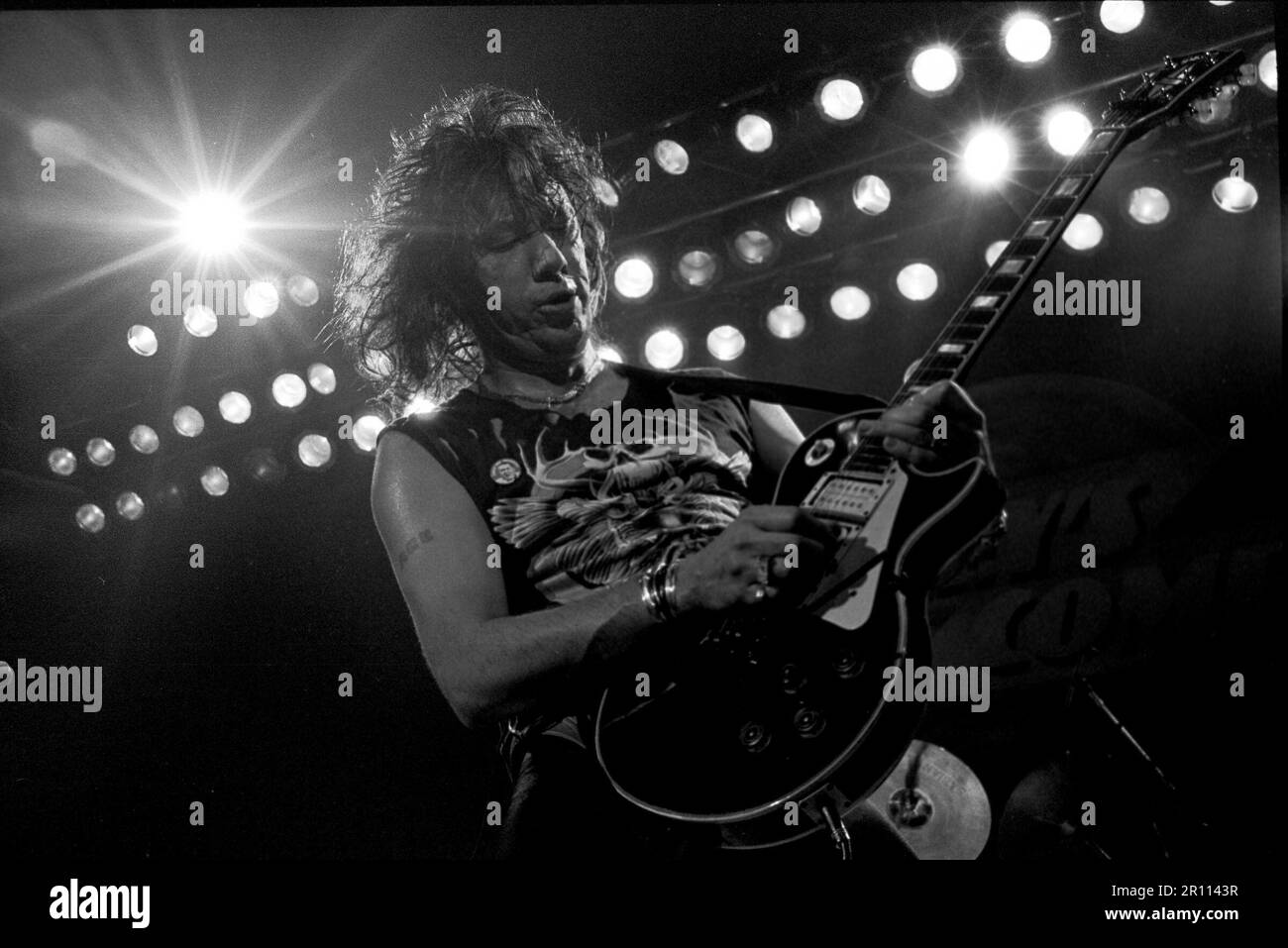 ACE Frehley se produisant à Oakland, Californie 1987 crédit: Ross Pelton/MediaPunch Banque D'Images