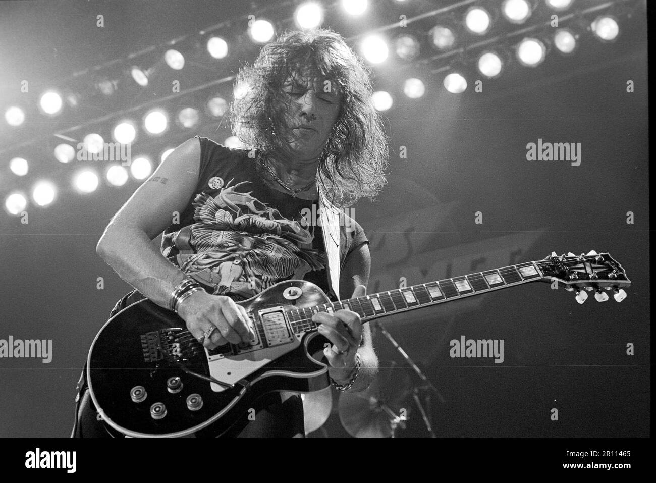 ACE Frehley se produisant à Oakland, Californie 1987 crédit: Ross Pelton/MediaPunch Banque D'Images