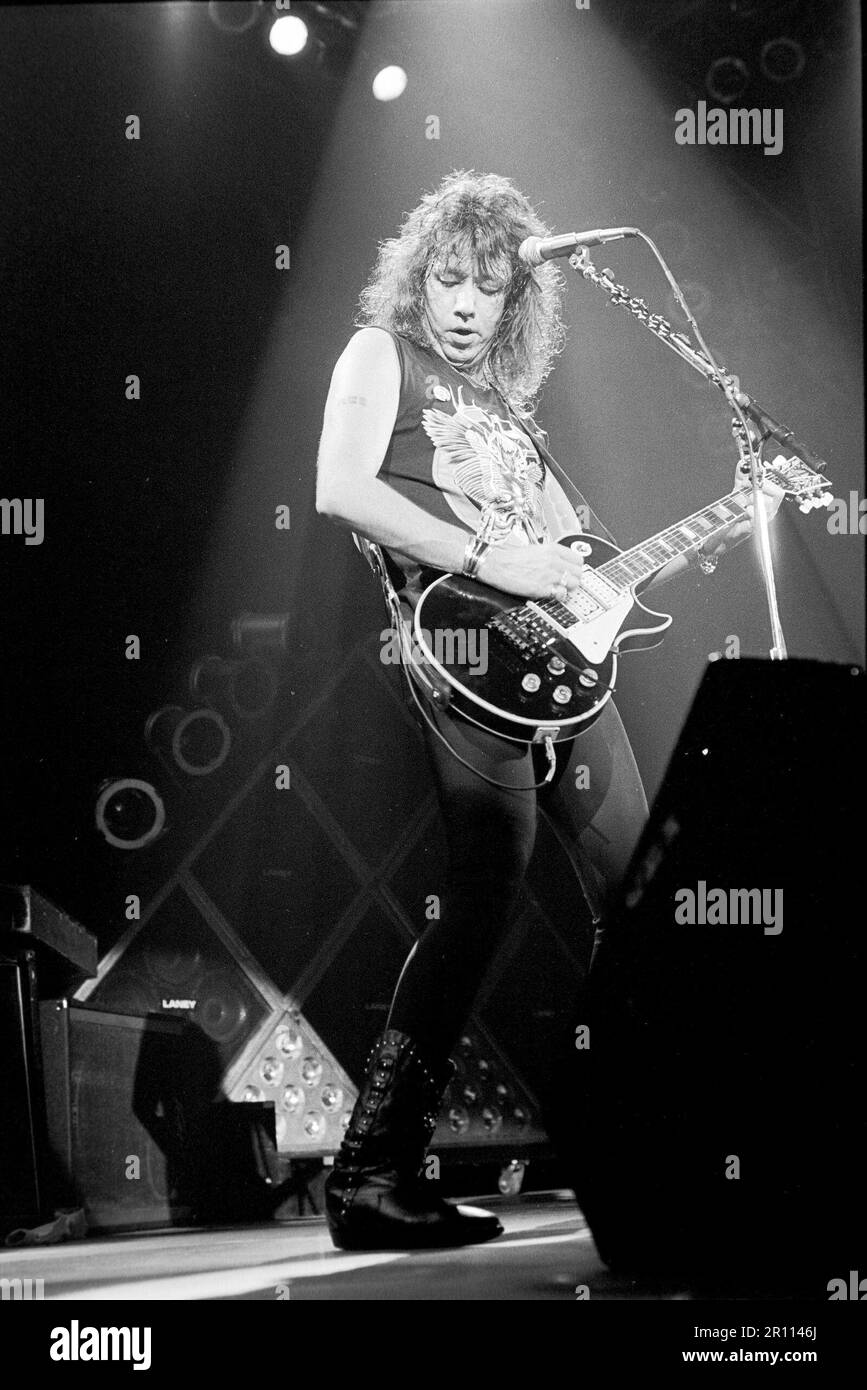 ACE Frehley se produisant à Oakland, Californie 1987 crédit: Ross Pelton/MediaPunch Banque D'Images