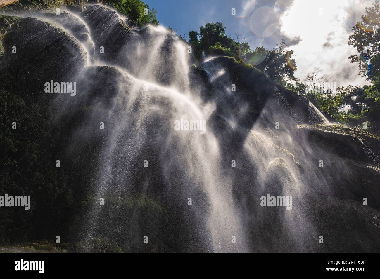 Tumalog Falls, une belle cascade à Oslob, île de Cebu, philippines Banque D'Images