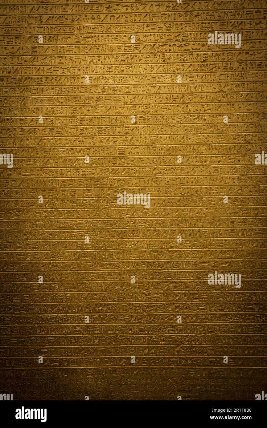 Hiéroglyphe égyptien sur le calcaire, 1500-1200 av. Banque D'Images