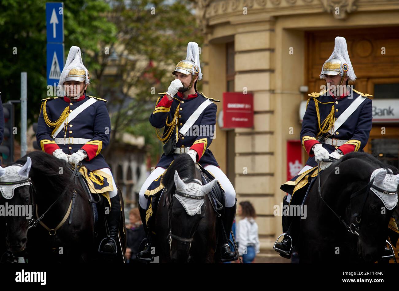 Bucarest, Roumanie. 10th mai 2023 : soldats et chevaux de la Garde d'honneur lors de la cérémonie militaire à l'occasion de la Journée nationale de la royauté, à Bucarest. Credit: Lucien Alecu/Alamy Live News Banque D'Images